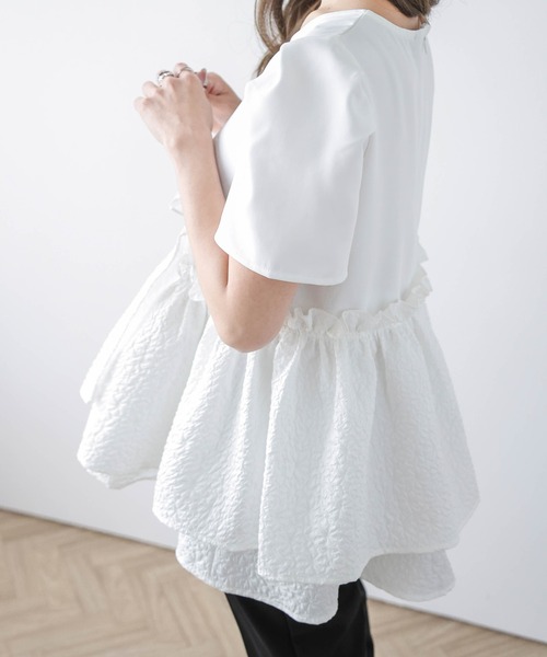 SUGAR BISKET（シュガービスケット）の「ペプラムプルオーバー（Tシャツ/カットソー・レディース・ブラック/ホワイト/ホワイト系その他/ブラック系その他・フリー）」の19枚目の写真