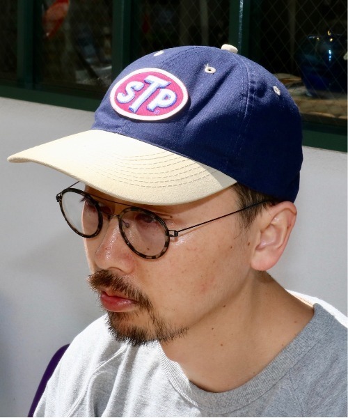 C.E.L.STORE（セルストア）の「STP/エスティーピー LOGO BASEBALL CAPロゴベースボールキャップ(ユニセックス)（キャップ・メンズ・ナチュラル/ネイビー・FREE）」の2枚目の写真