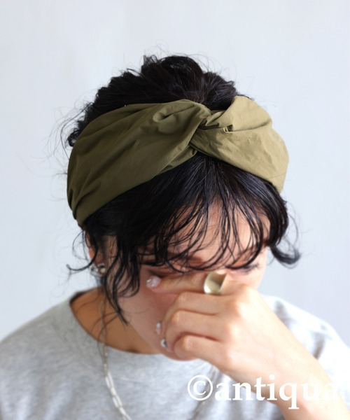 antiqua（アンティカ）の「ツイストデザインターバン（ヘアバンド・レディース・カーキ/ブラック・FREE）」の5枚目の写真