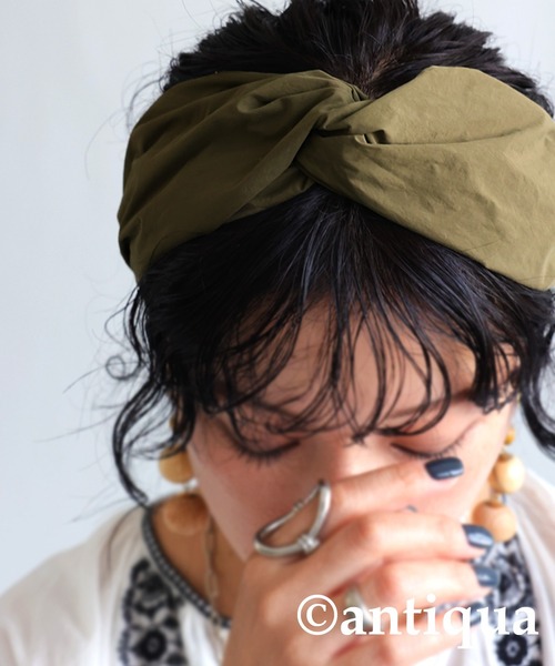 antiqua（アンティカ）の「ツイストデザインターバン（ヘアバンド・レディース・カーキ/ブラック・FREE）」の19枚目の写真