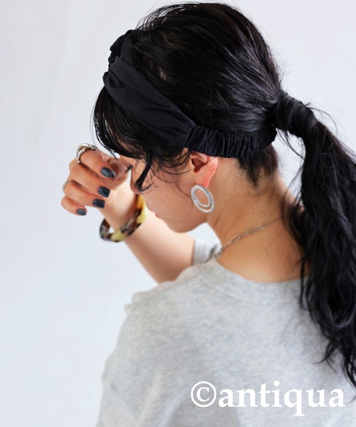 antiqua（アンティカ）の「ツイストデザインターバン（ヘアバンド・レディース・カーキ/ブラック・FREE）」の13枚目の写真