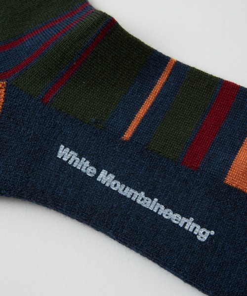 WHITE MOUNTAINEERING(ホワイトマウンテニアリング)の「MULTI STRIPE SOCKS(ソックス/靴下・メンズ・チャコール/ネイビー・FREE)」の4枚目の写真