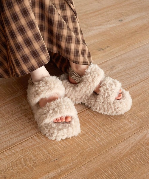 w closet（ダブルクローゼット）の「ファーサンダル（サンダル・レディース・ベージュ/ピンク/オフホワイト・M/L）」の11枚目の写真
