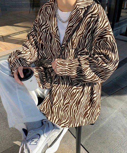 BASQUE magenta(バスクマゼンタ)の「ビッグシルエットゼブラ柄オープンカラーシャツ(シャツ/ブラウス・メンズ・ブラック/ブラウン・M/L)」の2枚目の写真