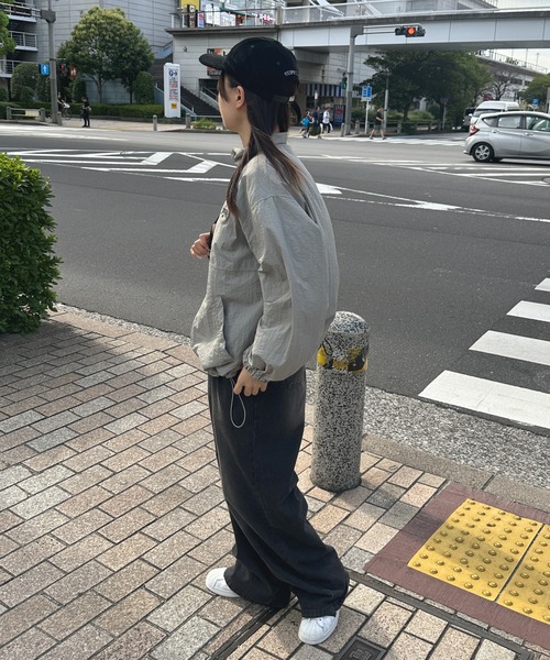 kutir(クティール)の「【M,L2サイズ展開】刺繍ロゴナイロンブルゾン(ブルゾン・レディース・スモークグレー/ブラック/カーキ・MEDIUM/LARGE)」の13枚目の写真