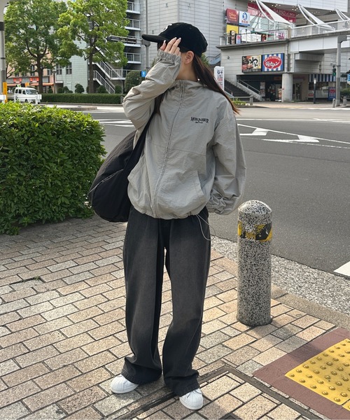 kutir（クティール）の「【M,L2サイズ展開】刺繍ロゴナイロン