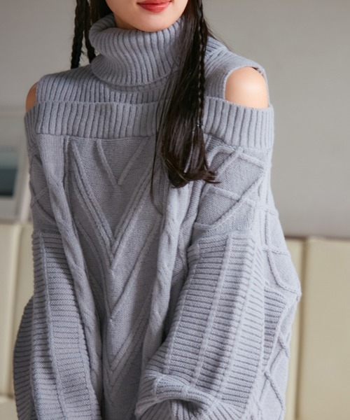 VIS(ビス)の「【洗える】オフショルケーブル編みワンピース(ワンピース・レディース・ライトグレー/オフホワイト/レッド系その他・FREE)」の1枚目の写真