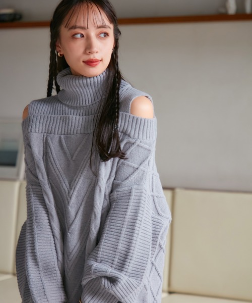 VIS(ビス)の「【洗える】オフショルケーブル編みワンピース(ワンピース・レディース・ライトグレー/オフホワイト/レッド系その他・FREE)」の10枚目の写真