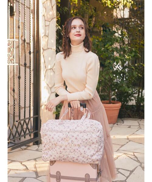 Maison de FLEUR（メゾンドフルール）の「EC限定 フラワープリント メゾンドフルール限定キャリーオンバッグ