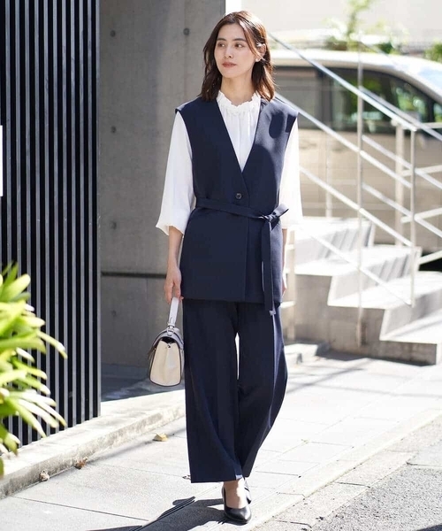 a.v.v（アーヴェヴェ）の「【洗える/イージーケア】ダブルクロスワイドストレートパンツ（スーツパンツ・レディース・ブラック/ネイビー/ライトグレー・38/40/34/36/42）」の8枚目の写真