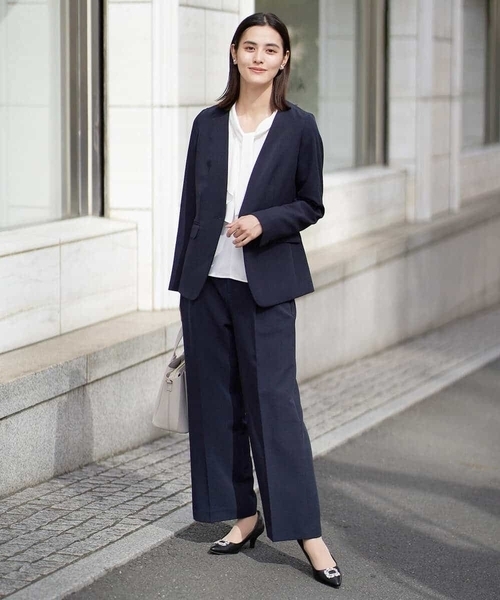 a.v.v（アーヴェヴェ）の「【洗える/イージーケア】ダブルクロスワイドストレートパンツ（スーツパンツ・レディース・ブラック/ネイビー/ライトグレー・38/40/34/36/42）」の18枚目の写真