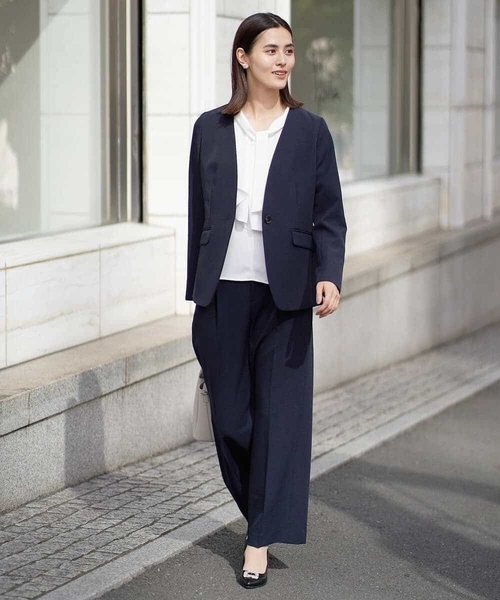 a.v.v（アーヴェヴェ）の「【洗える/イージーケア】ダブルクロスワイドストレートパンツ（スーツパンツ・レディース・ブラック/ネイビー/ライトグレー・38/40/34/36/42）」の19枚目の写真