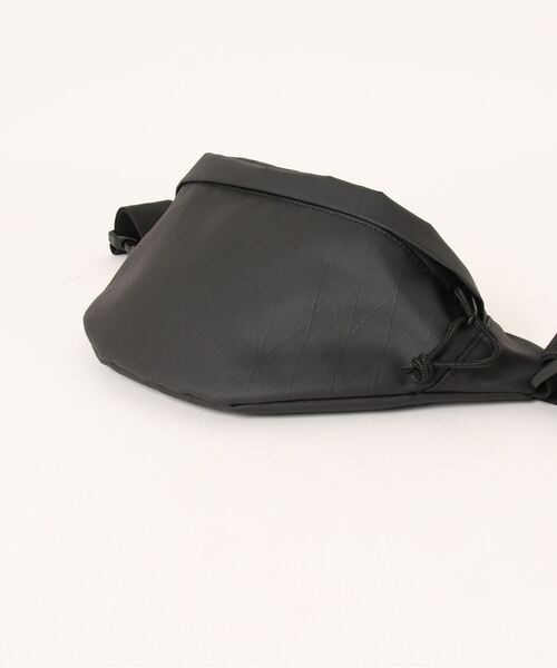 SPINNS（スピンズ）の「X-PAC プレーンウエストバッグ（ボディバッグ/ウエストポーチ・メンズ・ブラック・ONESIZE）」の3枚目の写真