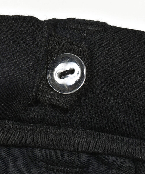 BeBe(ベベ)の「ストレッチポンチハーフパンツ(90~130cm)(スーツパンツ・キッズ・ブラック・120cm/130cm/90cm/100cm/110cm)」の11枚目の写真