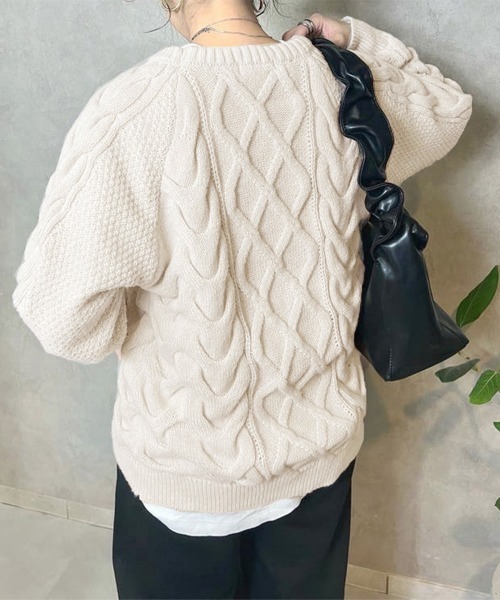 Miniministore(ミニミニストア)の「韓国風 ケーブル編み ニット レディース(ニット/セーター・レディース・イエロー/アイボリー/レッド/プラム・フリー)」の11枚目の写真