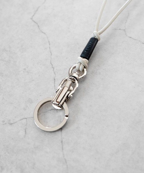 Senti(センティ)の「SENTI センティ / CLIP LEATHER STRAP クリップレザーネックレス レザーストラップ マルチホルダー / 2019(ネックレス・メンズ・ブラック/キャメル/アイボリー・FREE)」の22枚目の写真
