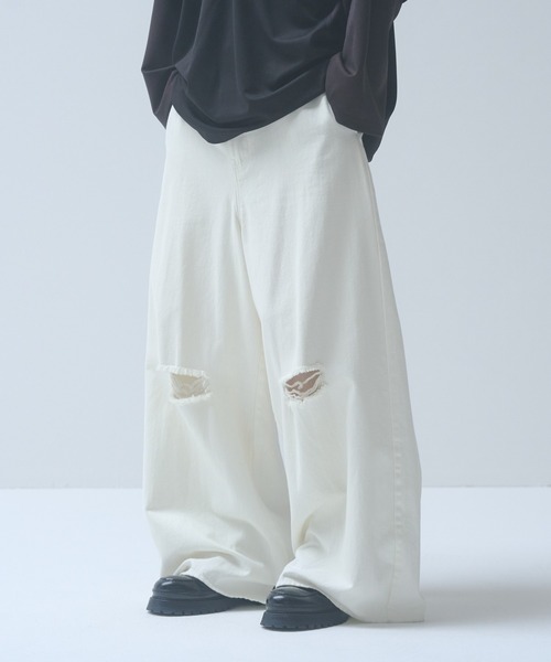 DOOPZ（ドープス）の「Damage Wide Buggy Denim - ダメージワイドバギーデニム（デニムパンツ・メンズ・ライトブルー/ブラック/ホワイト・LARGE/MEDIUM/SMALL）」の19枚目の写真