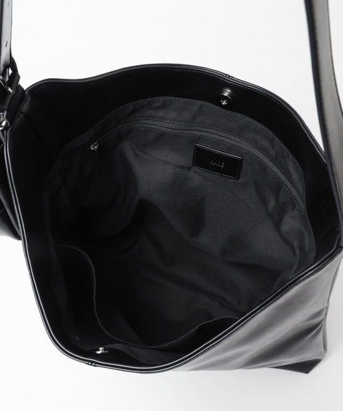 HARE（ハレ）の「ポーチツキショルダーBAG/A4 PC収納可能(HARE)（ショルダーバッグ・レディース・ブラック/シルバー・FREE）」の18枚目の写真