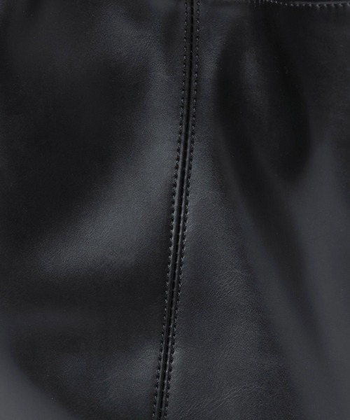 HARE（ハレ）の「ポーチツキショルダーBAG/A4 PC収納可能(HARE)（ショルダーバッグ・レディース・ブラック/シルバー・FREE）」の17枚目の写真