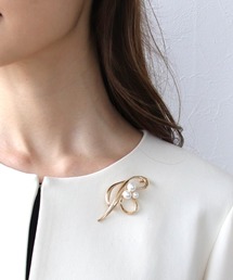 Three Four Time（スリーフォータイム）の「リーフラインパールブローチ（ブローチ/コサージュ）」