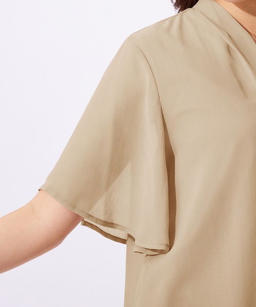 alotta(アロッタ)の「インナー付スキッパーブラウス(シャツ/ブラウス・レディース・グレイッシュベージュ/ブラック/ホワイト/ラベンダー・LL/L/M/3L)」の9枚目の写真