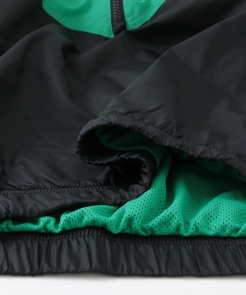 NIKE(ナイキ)の「NIKE クラブ ウーブン トラック ジャケット(ナイロンジャケット・メンズ・グリーン系その他/ブラック・MEDIUM/LARGE/X-LARGE)」の13枚目の写真