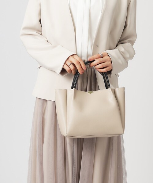 SHOO・LA・RUE（シューラルー）の「◆【2WAY】つまみハンドルミニトートバッグ（トートバッグ・レディース・グレー系4/ブラック/ベージュ・00）」の7枚目の写真