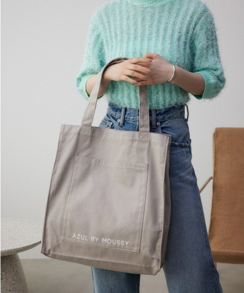 AZUL by moussy（アズールバイマウジー）の「ユーティリティキャンバストートバッグ（トートバッグ・レディース・ブラック/ライトブルー/グレイッシュベージュ/オフホワイト/ライトイエロー/ライトグリーン/ライトパープル/オレンジ・FREE）」の4枚目の写真