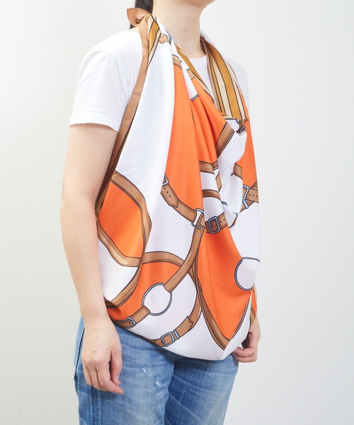 SHIZUTA(シズタ)の「SZT:SHIZUTA 110cm×110cm 超大判スカーフ(バンダナ/スカーフ・レディース・ミント/イエロー/オレンジ/マルチ/オフホワイト/ベビーピンク・FREE)」の22枚目の写真