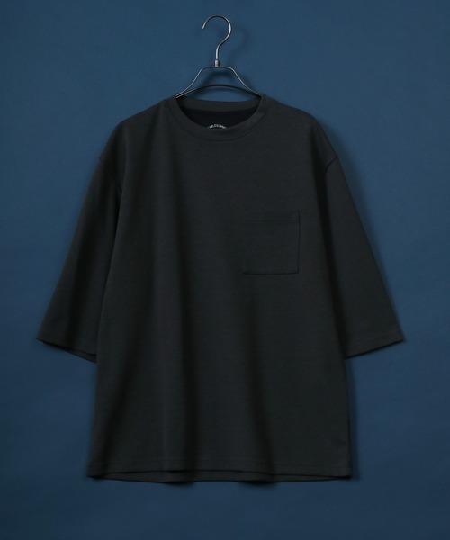 ANPAS(アンパス)の「Cool & Dry Fabric Oversize T-shirt with Pocket/ドライ生地 ポケ付き Tシャツ 5分袖Tシャツ 無地T 接触冷感 UVカット(Tシャツ/カットソー・メンズ・ライトグレー/スミクロ/グリーン/ネイビー・M/L/LL)」の2枚目の写真