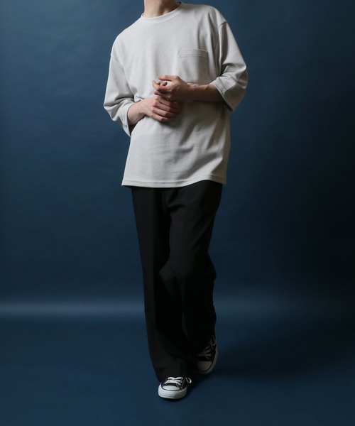 ANPAS(アンパス)の「Cool & Dry Fabric Oversize T-shirt with Pocket/ドライ生地 ポケ付き Tシャツ 5分袖Tシャツ 無地T 接触冷感 UVカット(Tシャツ/カットソー・メンズ・ライトグレー/スミクロ/グリーン/ネイビー・M/L/LL)」の10枚目の写真