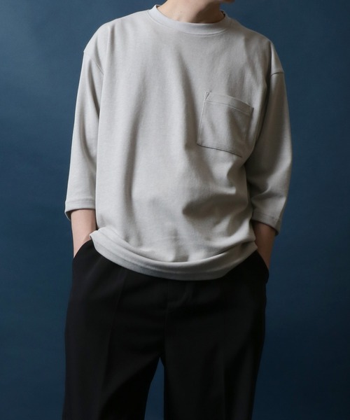 ANPAS(アンパス)の「Cool & Dry Fabric Oversize T-shirt with Pocket/ドライ生地 ポケ付き Tシャツ 5分袖Tシャツ 無地T 接触冷感 UVカット(Tシャツ/カットソー・メンズ・ライトグレー/スミクロ/グリーン/ネイビー・M/L/LL)」の12枚目の写真