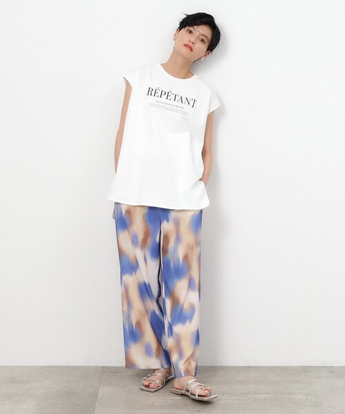 OPAQUE.CLIP（オペークドットクリップ）の「◆UV フレンチスリーブロゴTシャツ【洗濯機洗い可】（Tシャツ/カットソー・レディース・ホワイト/チャコールグレー/ライトベージュ・36/40/38）」の5枚目の写真
