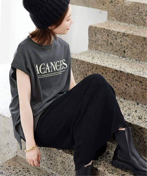SLOBE IENA(スローブイエナ)の「《追加》VACANCESロゴフレンチTEE(Tシャツ/カットソー・レディース・チャコールグレー/アイボリー/カーキ・FREE)」の3枚目の写真