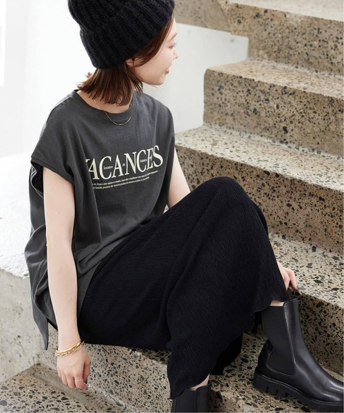 SLOBE IENA(スローブイエナ)の「《追加》VACANCESロゴフレンチTEE(Tシャツ/カットソー・レディース・チャコールグレー/アイボリー/カーキ・FREE)」の7枚目の写真