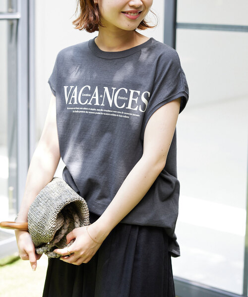 SLOBE IENA(スローブイエナ)の「《追加》VACANCESロゴフレンチTEE(Tシャツ/カットソー・レディース・チャコールグレー/アイボリー/カーキ・FREE)」の11枚目の写真