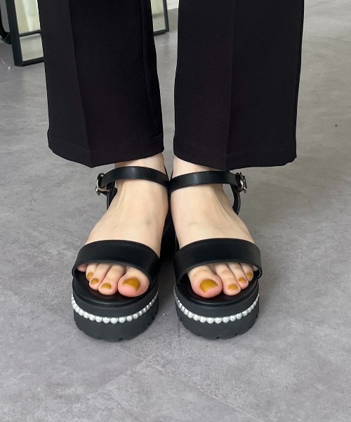 prose verse（プロズヴェール）の「パールヒール厚底サンダル（サンダル・レディース・ブラック・SMALL/MEDIUM/LARGE）」の2枚目の写真