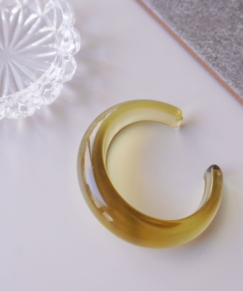 ammy.（エイミードット）の「【 ammy. / エイミードット 】  アクリル カラー バングル（バングル/リストバンド・レディース・クリアブラウン/レッド/オレンジ/ライトパープル/クリアグリーン/クリア/セージグリーン/グリーン/ライトグリーン・FREE）」の16枚目の写真