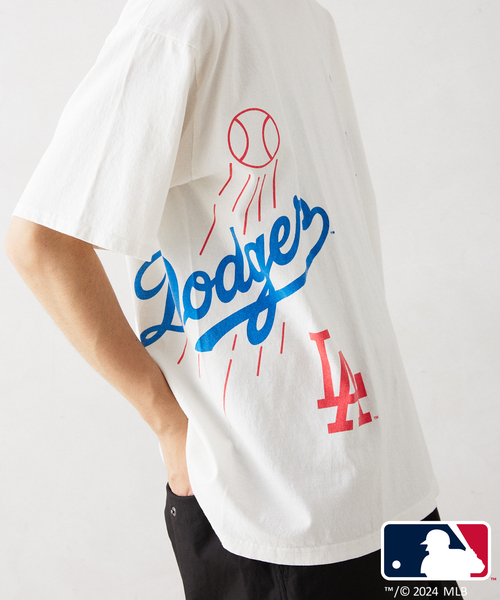 MLB（メジャーリーグベースボール）の「MLB 別注 フェードプリントTシャツ（Tシャツ/カットソー・メンズ・ホワイト/ブラック/ネイビー/グレー/ブルー/アイボリー/ブラック系その他/ホワイト×ホワイト・MEDIUM/LARGE）」の3枚目の写真