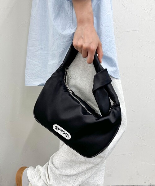 OUTDOOR PRODUCTS(アウトドアプロダクツ)の「【OUTDOOR PRODUCTS /アウトドアプロダクツ】サテンワンショルバッグ(ハンドバッグ・レディース・ブラック/シルバー・FREE)」の8枚目の写真