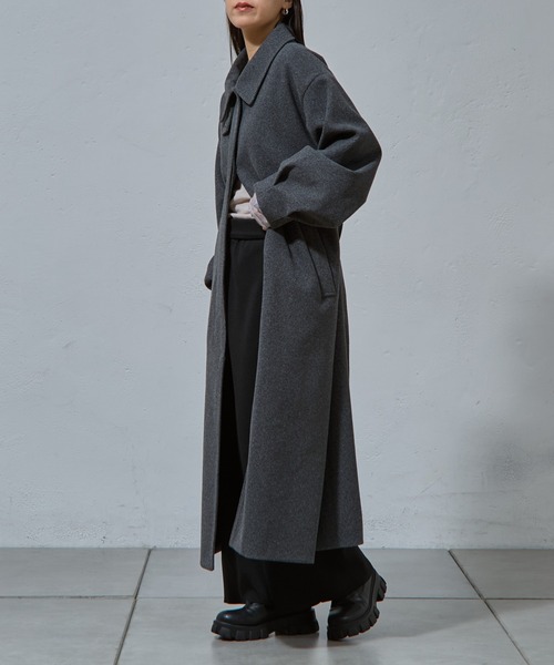 COLONY 2139（コロニートゥーワンスリーナイン）の「ベルト付ボリューム袖ステンカラーコート（ステンカラーコート・レディース・ブラック/チャコールグレー/ブラウン・FREE）」の16枚目の写真