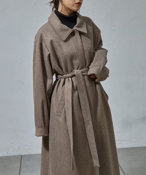 COLONY 2139（コロニートゥーワンスリーナイン）の「ベルト付ボリューム袖ステンカラーコート（ステンカラーコート・レディース・ブラック/チャコールグレー/ブラウン・FREE）」の19枚目の写真