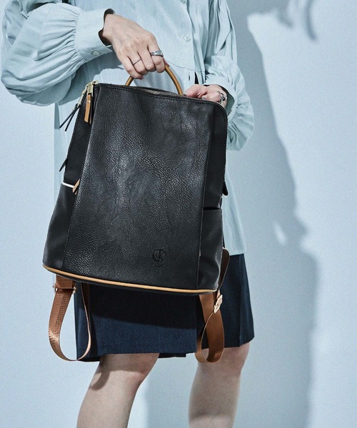 D.KELLY(ディーケリー)の「【D.KELLY】 フェイクレザー 多ポケット バイカラー リュック レディース(バックパック/リュック・レディース・キャメル/ブラック/アイボリー/ブルー/グレー・ONE SIZE)」の8枚目の写真