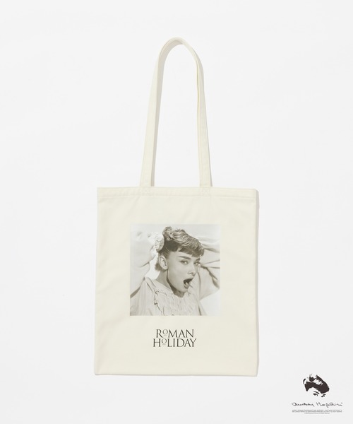 ROPE'(ロペ)の「【AUDREY HEPBURN COLLECTION BY JUN】プリントトートバッグ(トートバッグ・レディース・ホワイト系その他/ホワイト系その他2/ホワイト系その他3・FREE)」の9枚目の写真