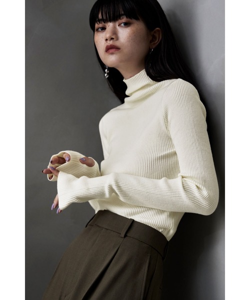 etoll.（エトル）の「サムホールハイネックリブニット（ニット/セーター・レディース・アイボリー/ブラック/杢グレー/レッド/オレンジ・FREE）」の18枚目の写真