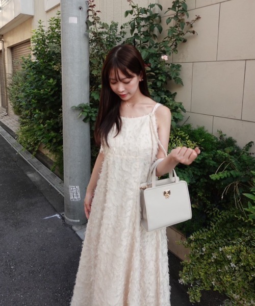 mellowneon（メロウネオン）の「2wayロゴチャームスクエアバッグ（ショルダーバッグ・レディース・アイボリー/ブラック・FREE）」の18枚目の写真