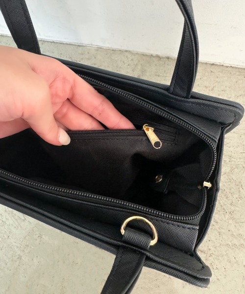 mellowneon（メロウネオン）の「2wayロゴチャームスクエアバッグ（ショルダーバッグ・レディース・アイボリー/ブラック・FREE）」の14枚目の写真