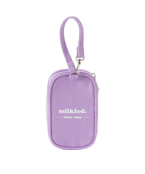 MILKFED.(ミルクフェド)の「LOGO CARRY POUCH(ポーチ・レディース・ライトパープル/オレンジ/レッド/グリーン/ブラック/ライトピンク/ライトイエロー/ブルー・ONE SIZE)」の4枚目の写真