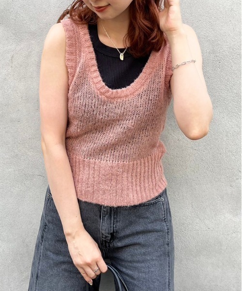 DOUBLE NAME(ダブルネーム)の「モヘアタッチシアーニットベスト(ニット/セーター・レディース・ピンク/スミクロ/ブルー/オフホワイト・FREE)」の15枚目の写真