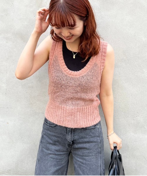 DOUBLE NAME(ダブルネーム)の「モヘアタッチシアーニットベスト(ニット/セーター・レディース・ピンク/スミクロ/ブルー/オフホワイト・FREE)」の16枚目の写真